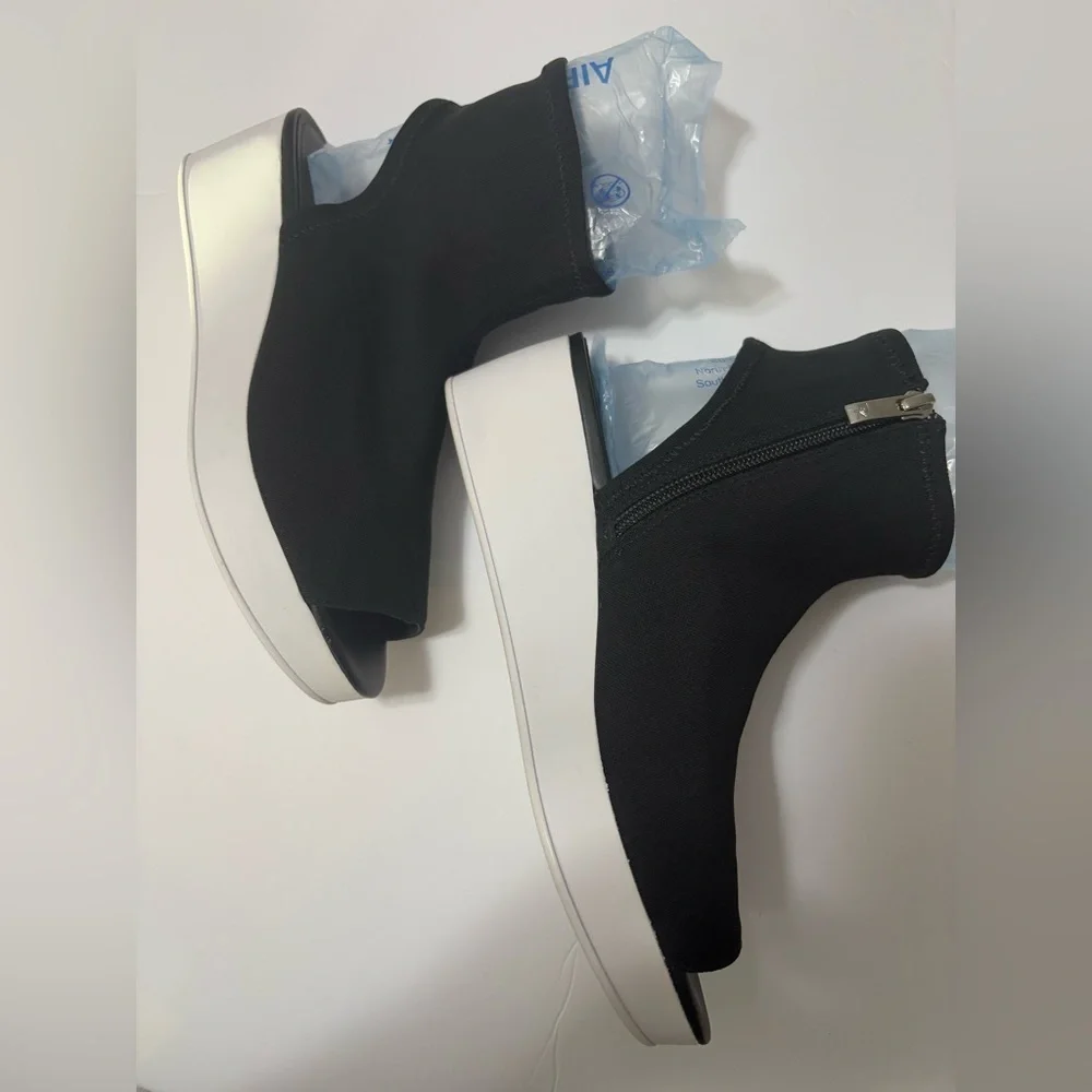 Donna Karan‎ Riviera Cutout Platform Booties. Side Zip, Stretchy Fabric Upper.